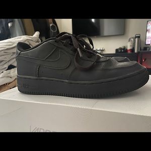 mens size 6.5 black nike air force 1